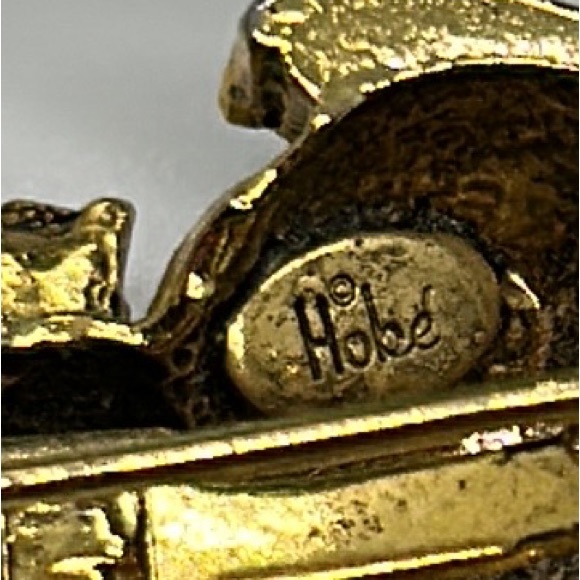 Hobé Gold Tone Green Eyes Animal Pin Brooch - Picture 4 of 6